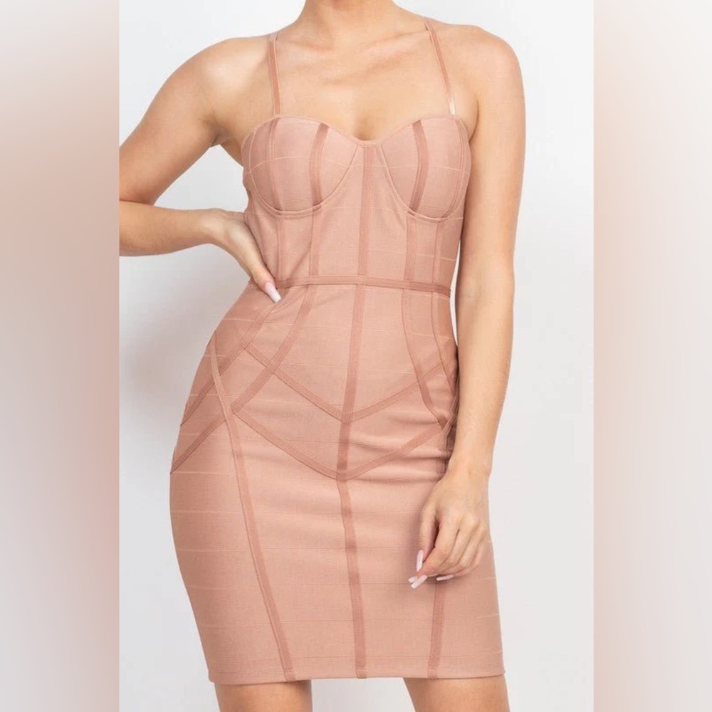 BUNDLE 2 ITEMS FOR $8✨

🌸BOUTIQUE geometric bodycon dress ✨ - Picture 11 of 11
